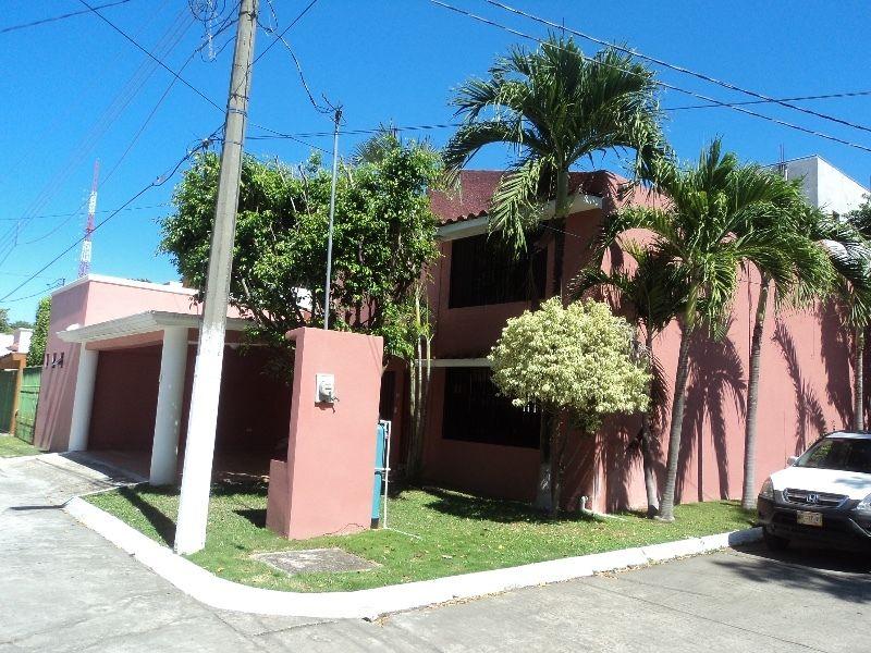 Casa en Fracc. Guayacan